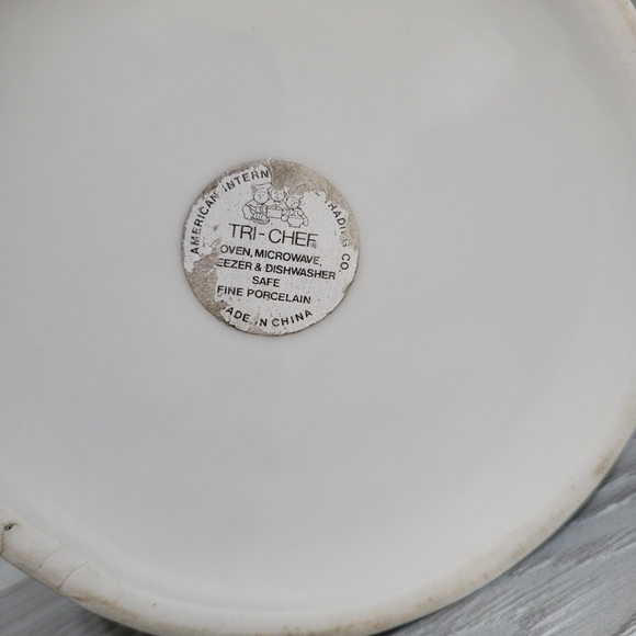 White Ceramic Pitcher Tri-Chef Oven Microwave Dishwasher Safe 6" Tall 4.75" Wide - Picture 6 of 8